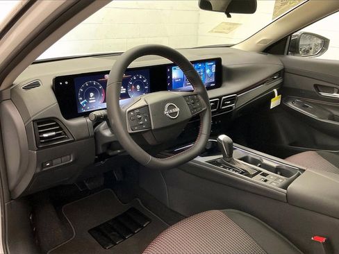 New 2026 Nissan Sentra SR w/ Floor Mat Package image 7