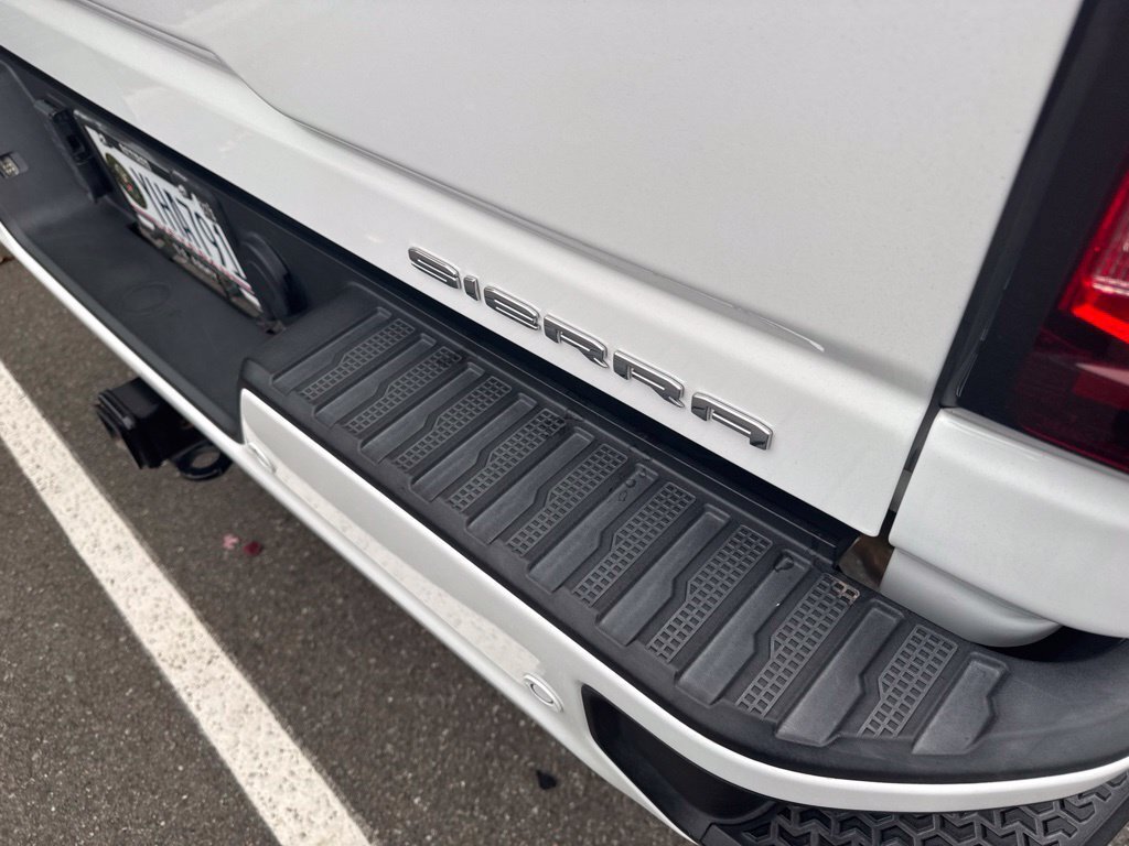 Used 2022 GMC Sierra 3500 Denali AWD/4WD image 9