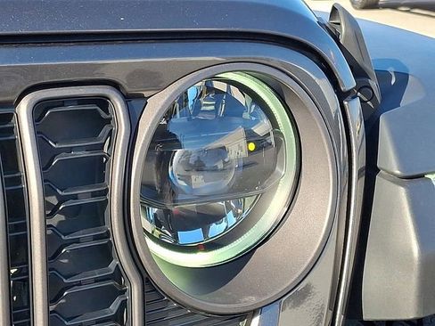 Used 2024 Jeep Wrangler Unlimited Rubicon image 9