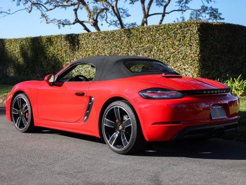 Used 2019 Porsche 718 Boxster S RWD image 6