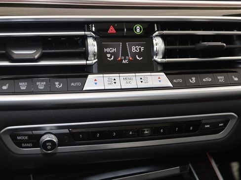 Used 2023 BMW X5 xDrive40i w/ M Sport Package image 31