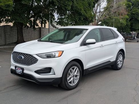 Used 2023 Ford Edge SEL AWD/4WD image 7