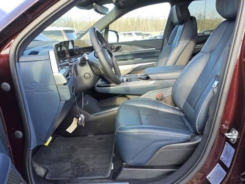 Used 2025 Cadillac Escalade IQ Luxury 2 w/ LPO, Premium Carpet Package AWD/4WD image 4