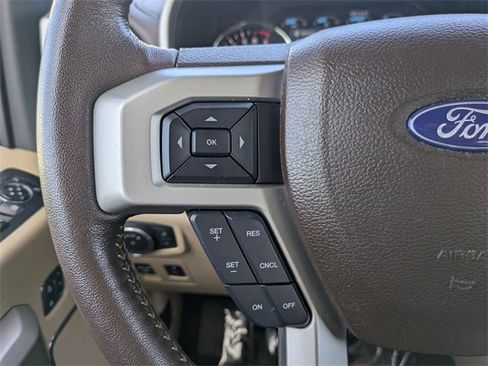 Used 2018 Ford F150 Lariat image 32