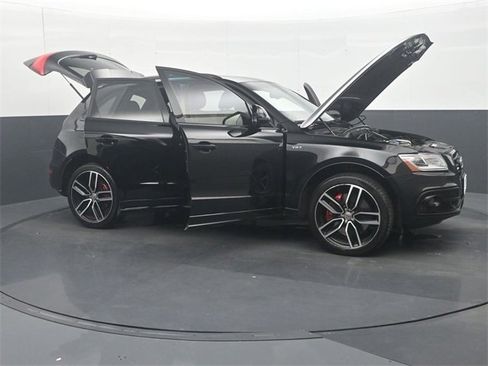 Used 2017 Audi SQ5 Prestige w/ Prestige Package image 35
