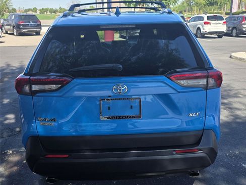 Used 2019 Toyota RAV4 XLE Premium w/ Carpet Mat Package FWD image 6