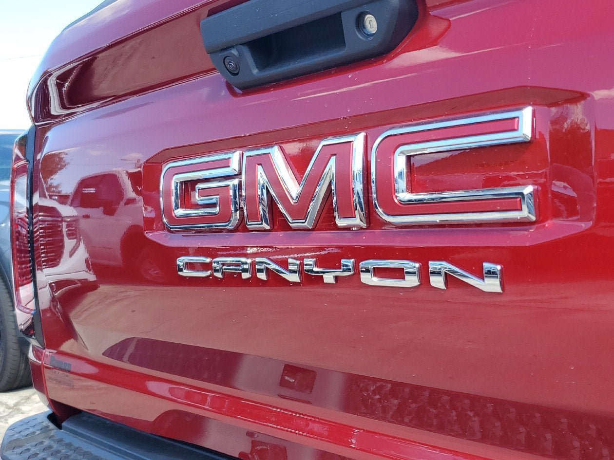New 2026 GMC Canyon AT4 w/ AT4 Premium Package AWD/4WD image 7