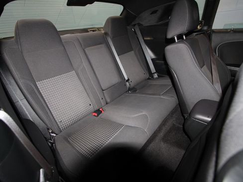 Used 2019 Dodge Challenger SXT RWD image 19