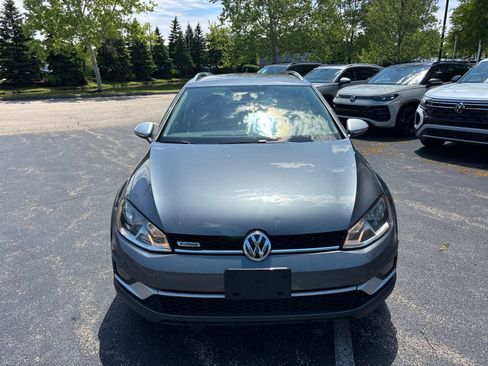 Used 2017 Volkswagen Golf Alltrack S AWD/4WD image 2