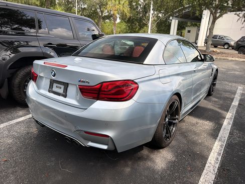 Used 2018 BMW M4 Convertible RWD image 2