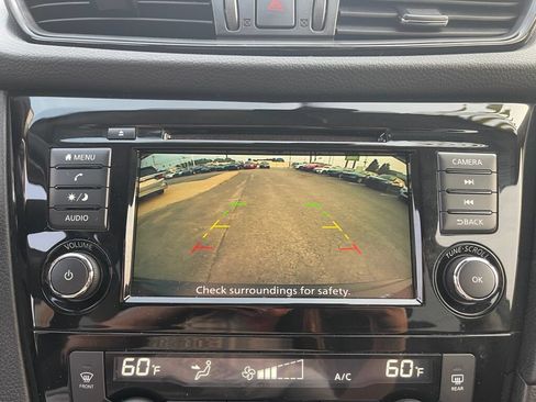 Used 2020 Nissan Rogue SV AWD/4WD image 11