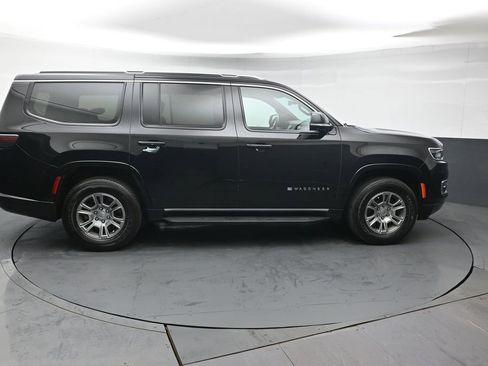Used 2023 Jeep Wagoneer 4WD w/ Convenience Group I image 7