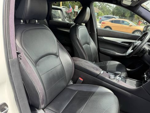 Used 2019 INFINITI QX50 Essential w/ Sensory Package AWD/4WD image 25