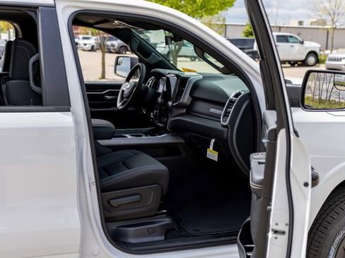 Used 2026 RAM 1500 4x4 Crew Cab image 22
