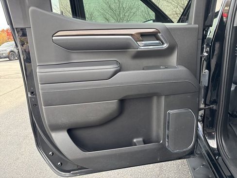 Used 2023 Chevrolet Silverado 1500 LT Trail Boss w/ LPO, Dark Essentials Package image 30