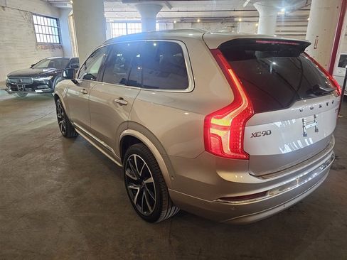 Certified 2023 Volvo XC90 B6 Plus image 2