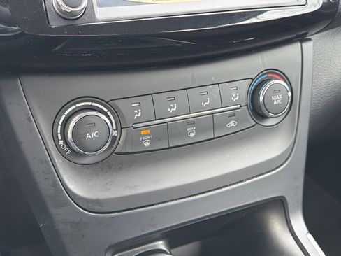 Used 2019 Nissan Sentra S image 20