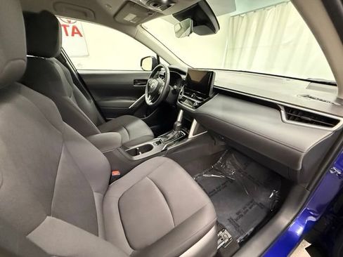 Certified 2024 Toyota Corolla Cross LE FWD image 9