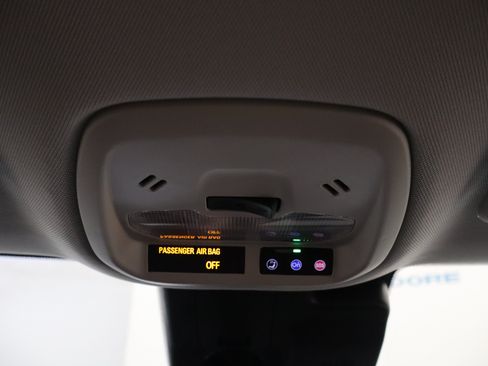 New 2026 Chevrolet Trax LT w/ LT Convenience Package FWD image 28