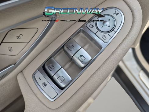 Used 2021 Mercedes-Benz GLC 300 4MATIC image 14