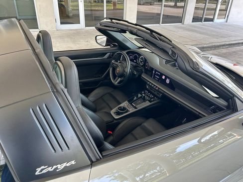 Used 2021 Porsche 911 AWD/4WD image 42