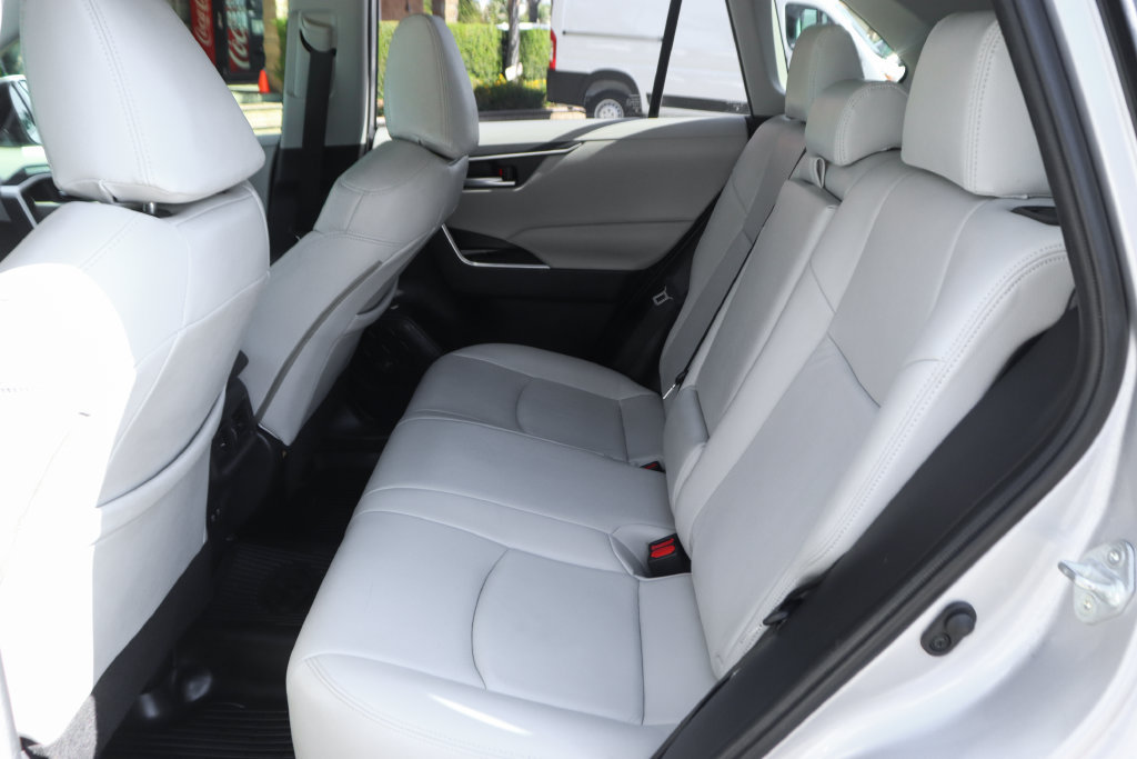 Used 2019 Toyota RAV4 XLE FWD image 35