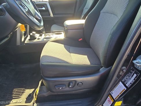 Used 2017 Toyota 4Runner SR5 w/ Convenience Package AWD/4WD image 11