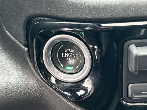 Used 2022 Chevrolet Silverado 1500 LTZ w/ LTZ Premium Package image 36