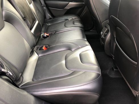 Used 2021 Jeep Cherokee Limited image 24