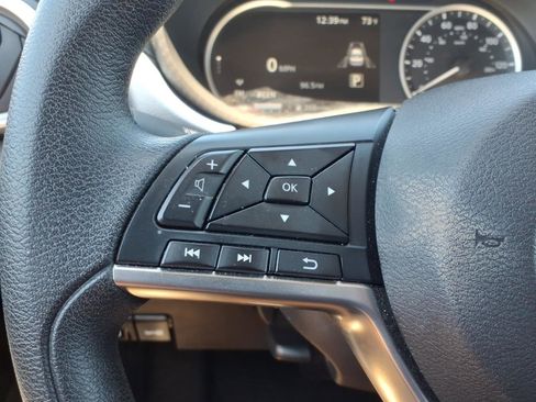 Used 2025 Nissan Versa SV FWD image 14