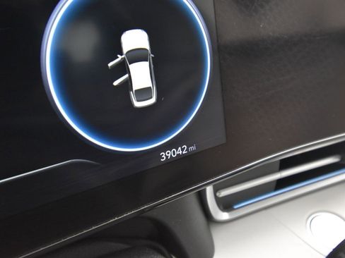 Used 2022 Hyundai Elantra Limited image 15