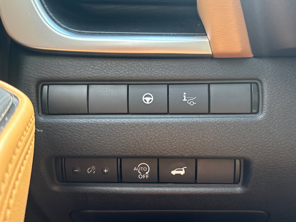 Used 2023 Nissan Rogue Platinum w/ Platinum Premium Package AWD/4WD image 23