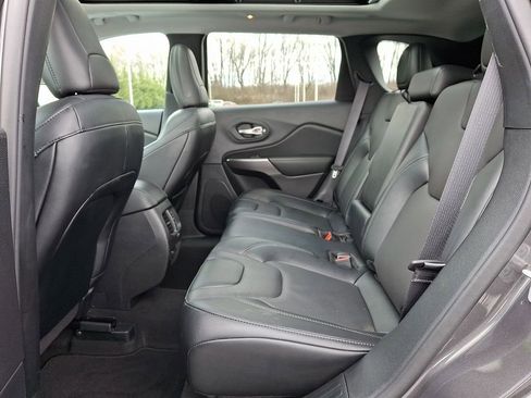 Used 2022 Jeep Cherokee Latitude Lux w/ Sun & Sound Group image 10