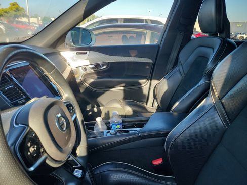 Used 2016 Volvo XC90 T6 R-Design w/ Protection Package Plus image 10