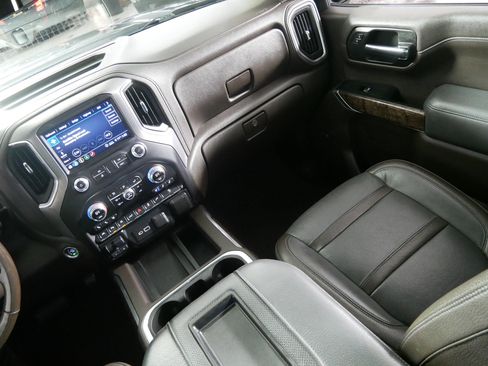 Used 2020 GMC Sierra 1500 Denali w/ Technology Package AWD/4WD image 11