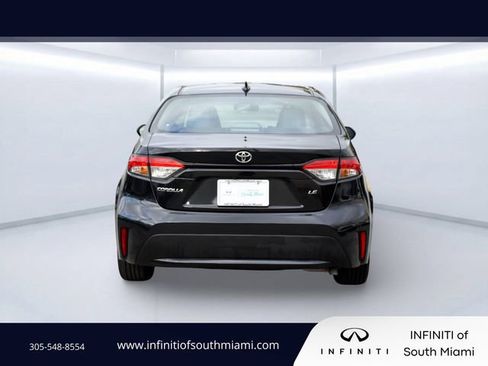 Used 2022 Toyota Corolla LE image 5