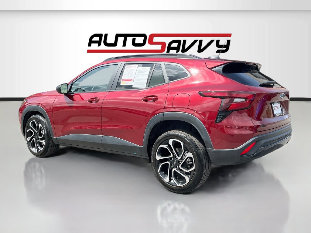 Used 2025 Chevrolet Trax RS FWD image 5