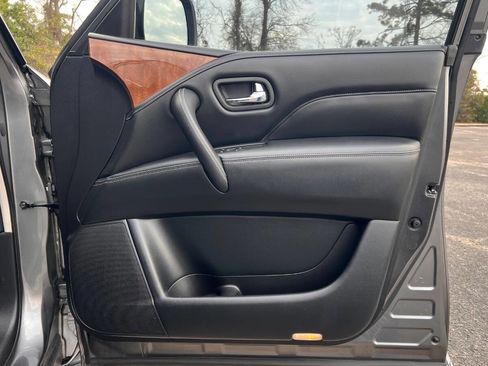 Used 2019 INFINITI QX80 Luxe w/ Cargo Package image 18