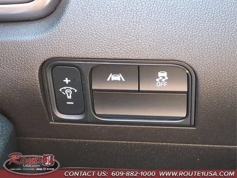 Used 2023 Kia Sorento S AWD/4WD image 27