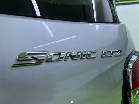 Used 2015 Chevrolet Sonic LTZ FWD image 13