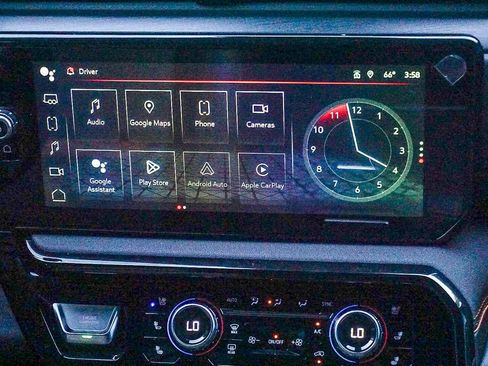 Used 2025 GMC Sierra 2500 AT4 w/ AT4 Premium Plus Package image 15