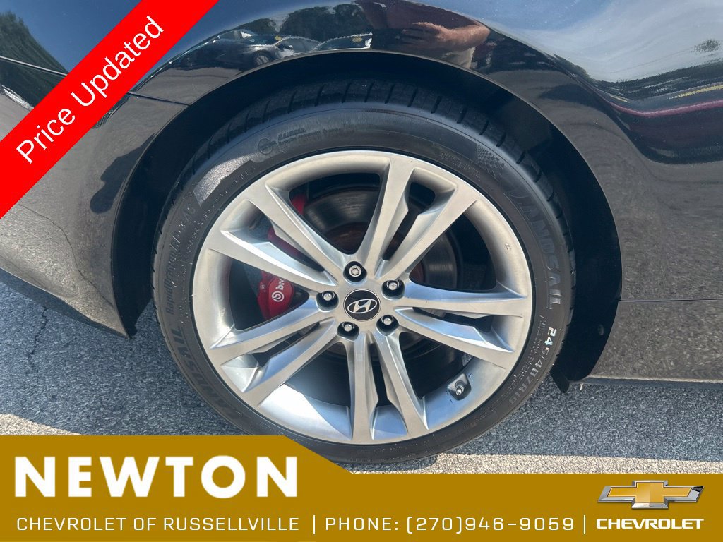 Used 2012 Hyundai Genesis 3.8 RWD image 33