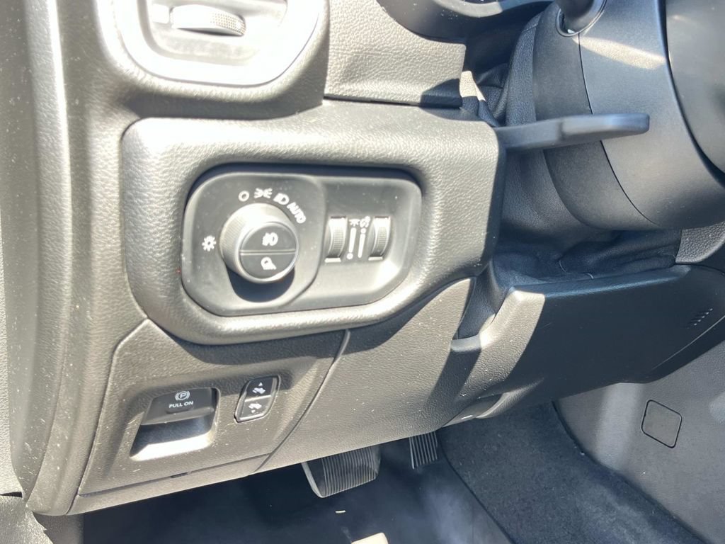 Used 2019 RAM 1500 Big Horn AWD/4WD image 37