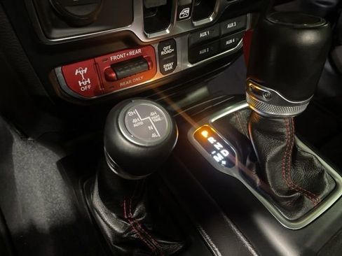 Used 2022 Jeep Wrangler Unlimited Rubicon w/ Steel Bumper Group image 23