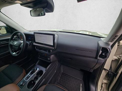 Used 2025 Ford Bronco Sport Outer Banks w/ Outer Banks Tech Package+ AWD/4WD image 19