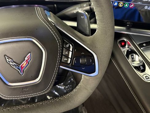 Used 2023 Chevrolet Corvette Stingray Premium Conv w/ Z51 Performance Package RWD image 27