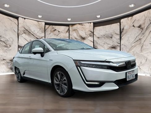 Used 2020 Honda Clarity Plug-In Hybrid image 3