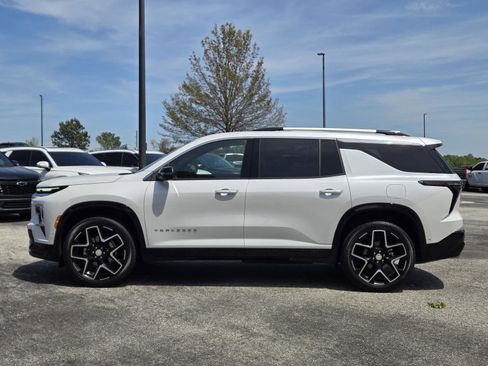 Used 2025 Chevrolet Traverse High Country AWD/4WD image 12