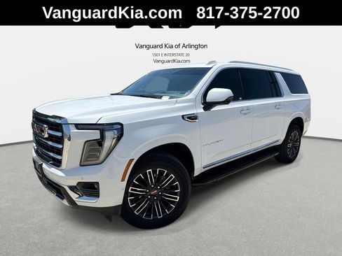 Used 2025 GMC Yukon XL Elevation w/ Elevation Premium Package AWD/4WD image 1