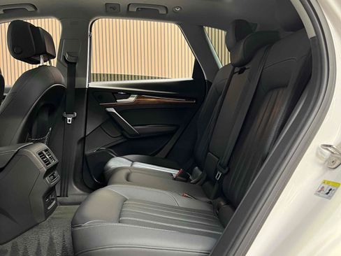 Used 2021 Audi Q5 e Premium w/ Convenience Package AWD/4WD image 32